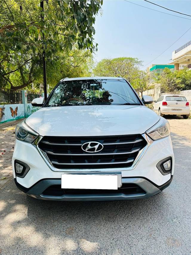 https://images10.gaadi.com/usedcar_image/4518267/original/processed_cb3d5cf0-7b7d-4f92-9cbd-c3cc0eeabcd2.jpg?imwidth=6400