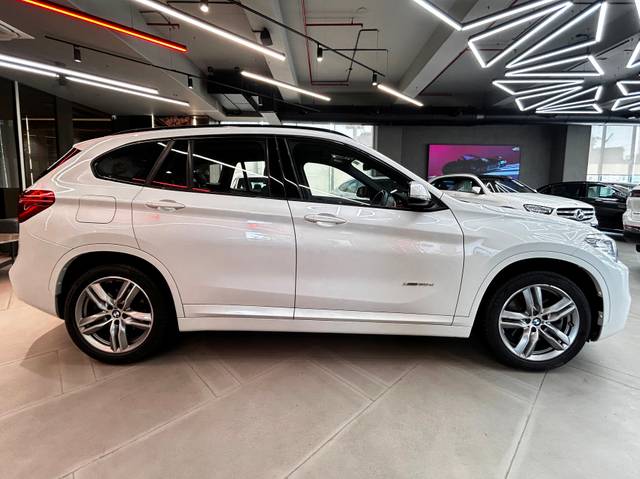 https://images10.gaadi.com/usedcar_image/4518276/original/8bc7738de9275c7ffd337b31b77a92c6.JPG?imwidth=6401