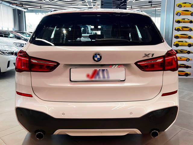 https://images10.gaadi.com/usedcar_image/4518276/original/processed_808ca5a515f070b3c479f280c5cb0566.JPG?imwidth=6402