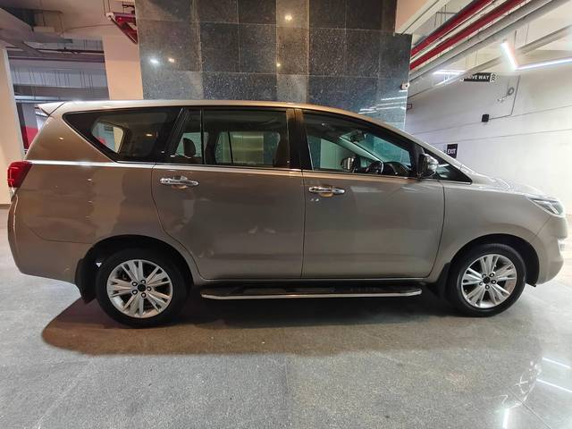 https://images10.gaadi.com/usedcar_image/4518283/original/processed_9539e1c64cd90f06e3211c51890c6c1a.jpg?imwidth=6401