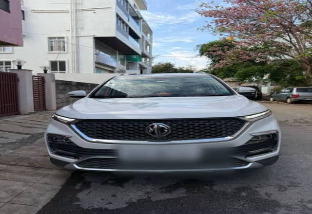 https://images10.gaadi.com/usedcar_image/4518297/original/7075e8ec-f1a7-4709-85a0-892acc067bb0.?imwidth=6400