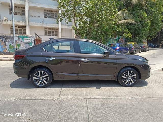 https://images10.gaadi.com/usedcar_image/4518313/original/processed_b8895592936b6890a75deb1f30e595de.jpeg?imwidth=6401