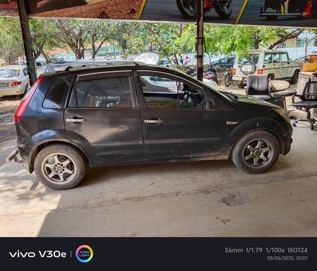 https://images10.gaadi.com/usedcar_image/4518344/original/processed_2b4dbffe-f536-46e4-8121-7ac147c30202.jpg?imwidth=6401