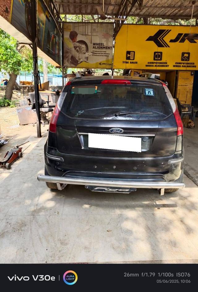 https://images10.gaadi.com/usedcar_image/4518344/original/processed_34c5e5a1-e8fb-47f9-b155-9edcd86c9832.jpg?imwidth=6400