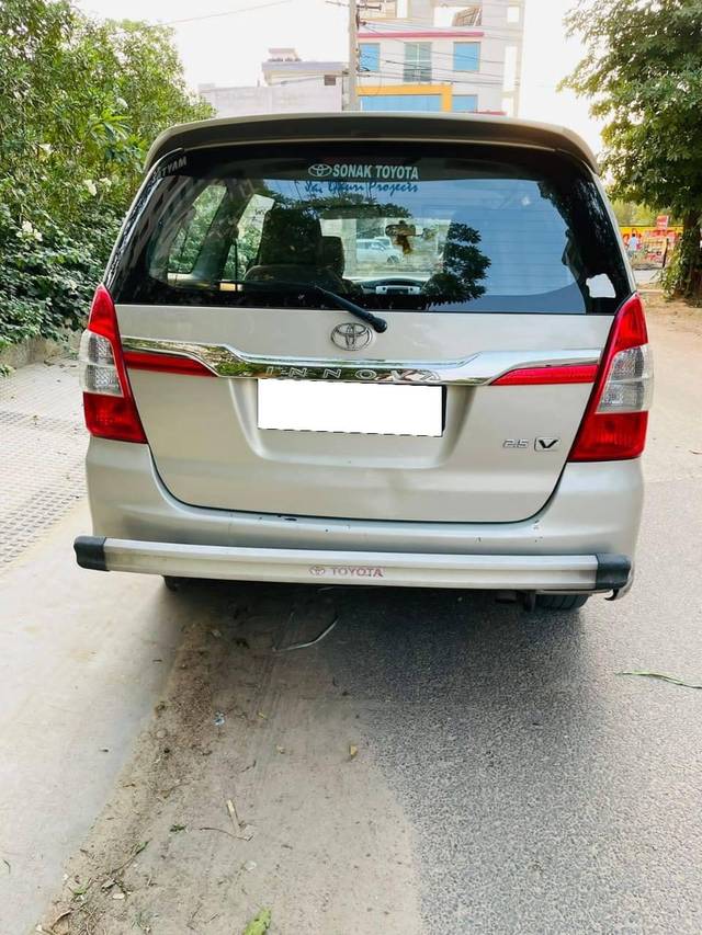 https://images10.gaadi.com/usedcar_image/4518367/original/processed_c56affc5712871182c5ca9f159fcaa94.jpg?imwidth=6401