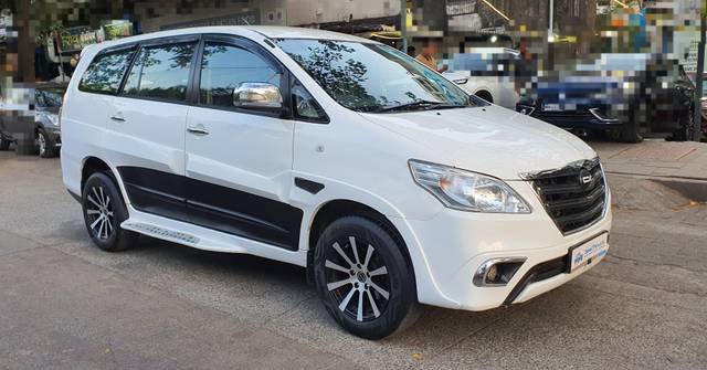 https://images10.gaadi.com/usedcar_image/4518378/original/processed_985ccec3cbfde9c990f8f48645bf94b9.jpg?imwidth=6400