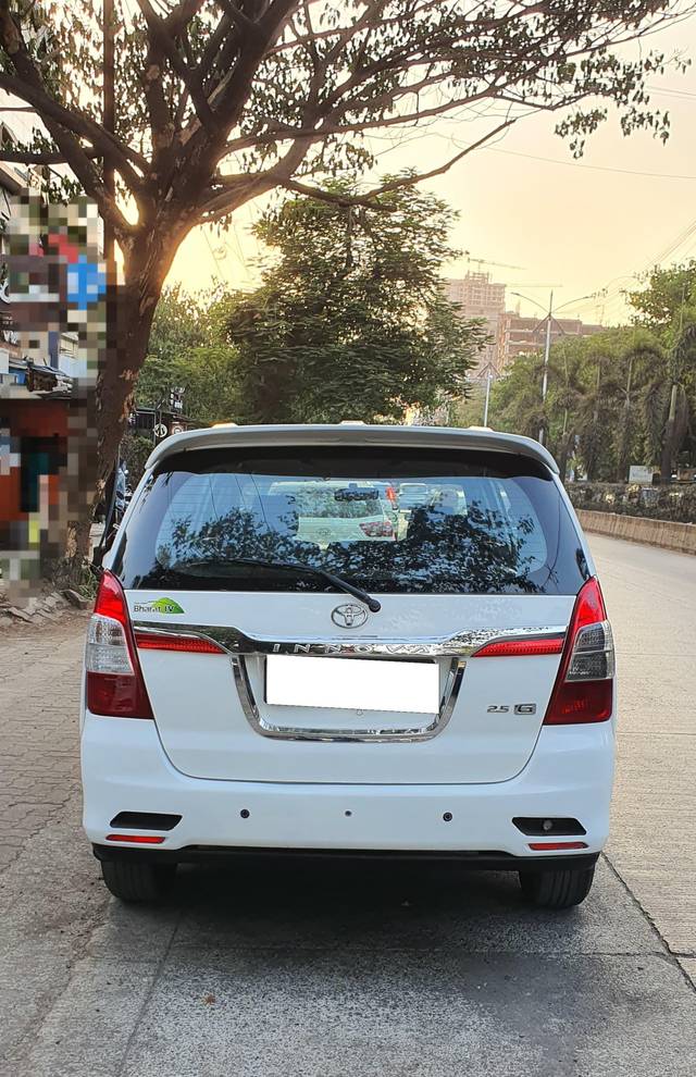 https://images10.gaadi.com/usedcar_image/4518378/original/processed_b60420dbd29130f9709bd6b11e6bdead.jpg?imwidth=6402