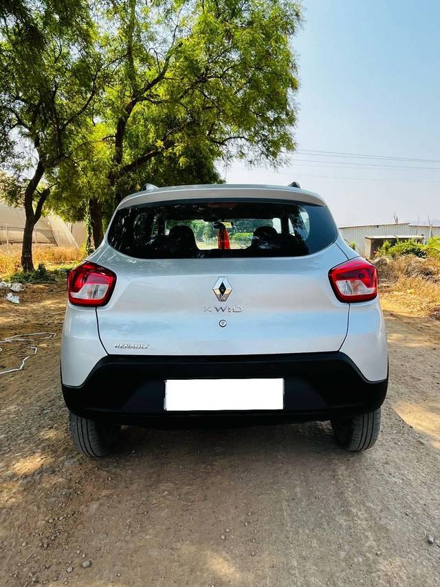 https://images10.gaadi.com/usedcar_image/4518388/original/processed_4de785f1a81f817855a7a9bc80755bb5.jpg?imwidth=6401