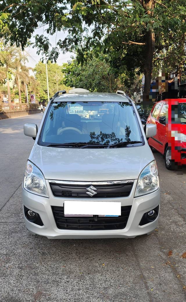 https://images10.gaadi.com/usedcar_image/4518397/original/processed_7854a3d95b317689aeb9cc174a3004fd.jpg?imwidth=6402