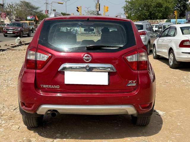 https://images10.gaadi.com/usedcar_image/4518399/original/processed_b6bdfb04010f5d6519e2f3baf438dfdf.jpg?imwidth=6401
