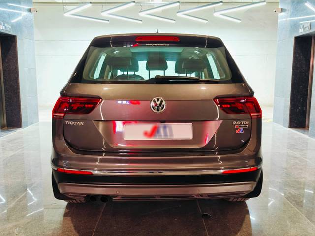 https://images10.gaadi.com/usedcar_image/4518404/original/processed_dfafd2d29ab96461df4ec1cac62f0505.jpg?imwidth=6402