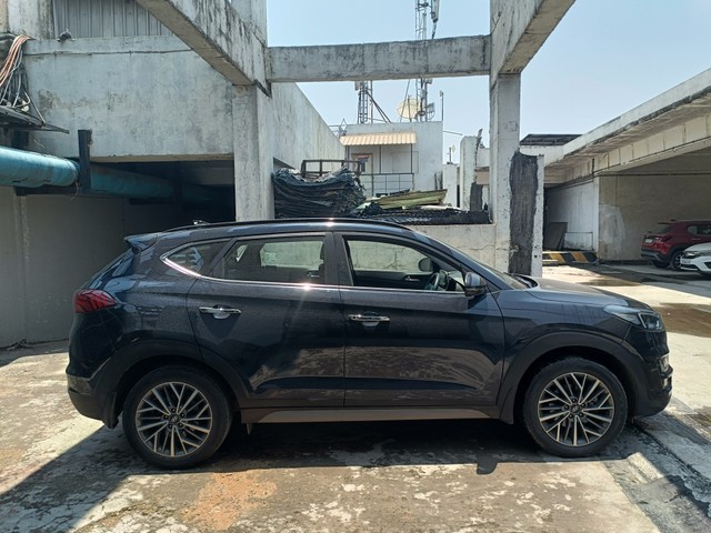 https://images10.gaadi.com/usedcar_image/4518406/original/f3cb2f5ba5c2b7b5b9a4cc667371a938.jpg?imwidth=6401