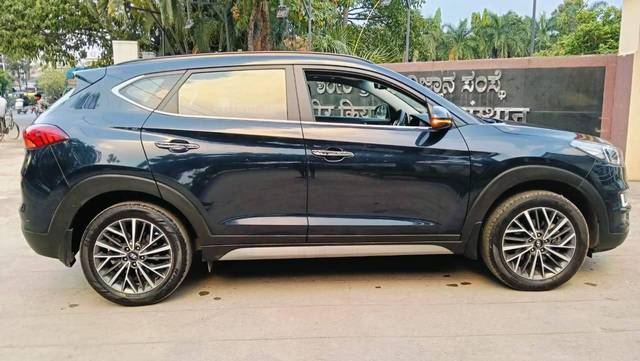 https://images10.gaadi.com/usedcar_image/4518406/original/processed_1dd1d44f460539b0342e70affc26f5b8.jpg?imwidth=6401