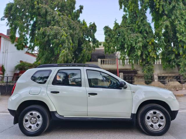https://images10.gaadi.com/usedcar_image/4518410/original/17b82dd89cb2d4f885ba638b663e5cd5.jpg?imwidth=6401