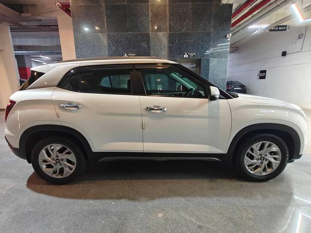 https://images10.gaadi.com/usedcar_image/4518414/original/processed_c1d258793561f6142fc9a49c585da24a.jpg?imwidth=6401