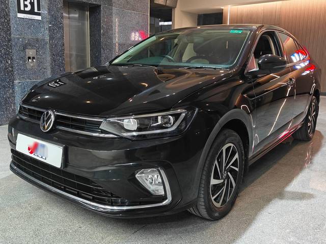 https://images10.gaadi.com/usedcar_image/4518426/original/processed_e8c492b0f3bc1fa0e6c2238c162e3d63.jpg?imwidth=6402