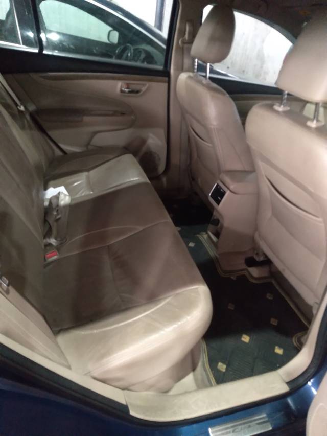 https://images10.gaadi.com/usedcar_image/4518429/original/ca2bc57383bc447b94e0c264eb24e29e.jpg?imwidth=6402