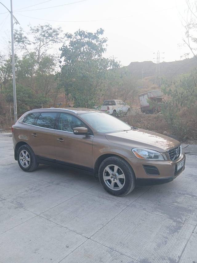 https://images10.gaadi.com/usedcar_image/4518436/original/processed_216f78fce1571fc4cacea40771d474ce.jpg?imwidth=6400