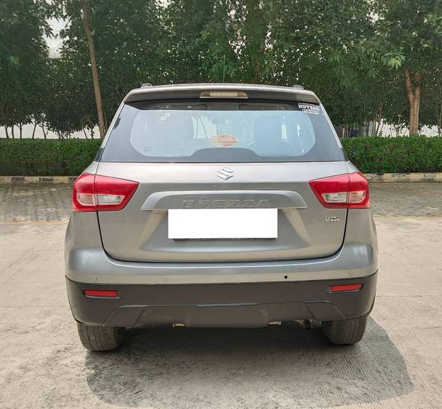https://images10.gaadi.com/usedcar_image/4518443/original/processed_eb0f556e7d58306f38399e63a8f1761f.jpg?imwidth=6401