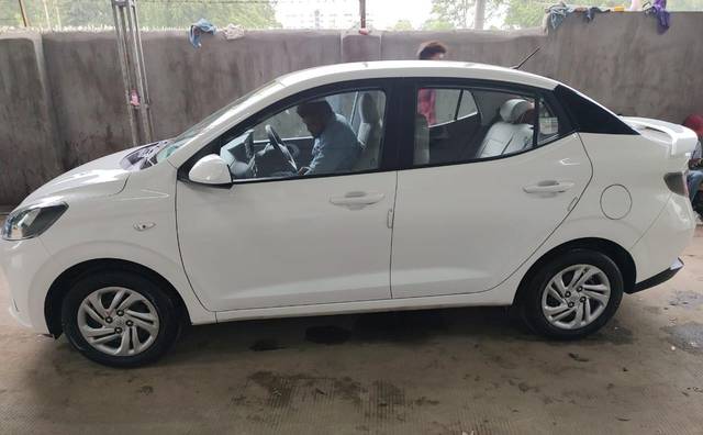 https://images10.gaadi.com/usedcar_image/4518463/original/9fc93f47-9f99-4cae-b16d-94f98c15966a.jpg?imwidth=6402