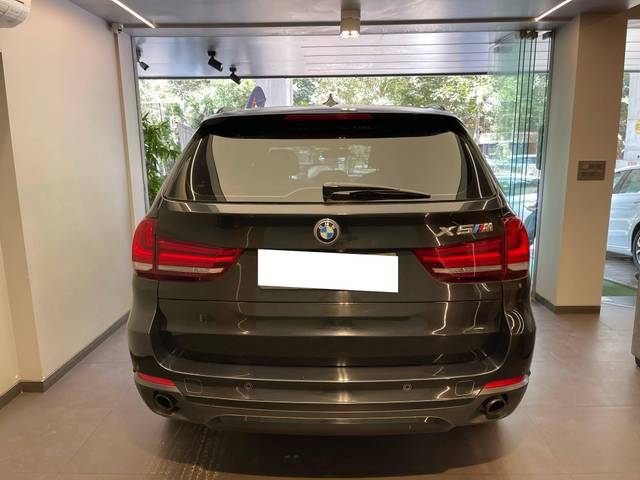 https://images10.gaadi.com/usedcar_image/4518504/original/processed_c7303ca2088b4a3ddba9e9cd3dbe13ff.jpeg?imwidth=6401