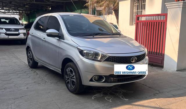 https://images10.gaadi.com/usedcar_image/4518522/original/processed_2a544d406811f995568f3f471d2ab1d5.jpg?imwidth=6400