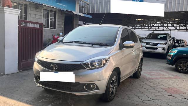 https://images10.gaadi.com/usedcar_image/4518522/original/processed_4137b48a26e47e5c7c7730d2befd7e88.jpg?imwidth=6402