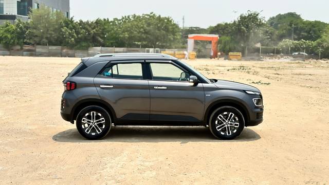 https://images10.gaadi.com/usedcar_image/4518525/original/0562ff964f97a20c1e1910792c308a4b.jpg?imwidth=6401