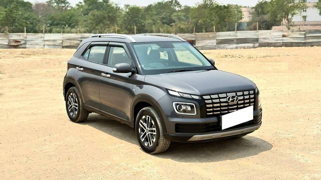 https://images10.gaadi.com/usedcar_image/4518525/original/processed_ca19b7ceeded4457d1bceb8bda554296.jpg?imwidth=6400