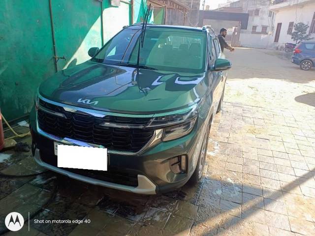 https://images10.gaadi.com/usedcar_image/4518528/original/processed_e6a81e70-3ed7-44c6-a62f-65735e2e9560.jpg?imwidth=6400