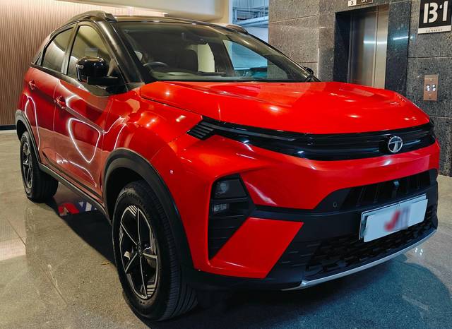 https://images10.gaadi.com/usedcar_image/4518537/original/processed_7054918e75e8c803e745aaeb6a0e1e09.jpg?imwidth=6400