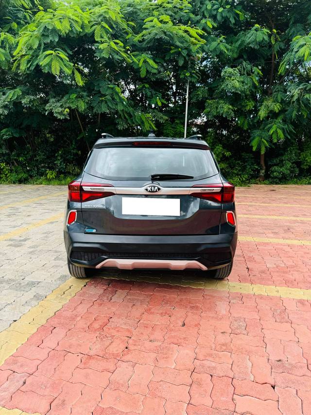 https://images10.gaadi.com/usedcar_image/4518538/original/processed_4f725dd780b37fa87b068db018c5316a.jpg?imwidth=6401