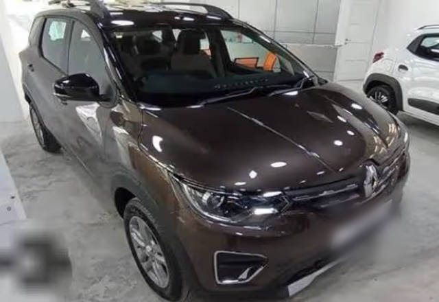 https://images10.gaadi.com/usedcar_image/4518540/original/2cdbc7f2-cbdb-477b-a7d0-f3449901237f.?imwidth=6400