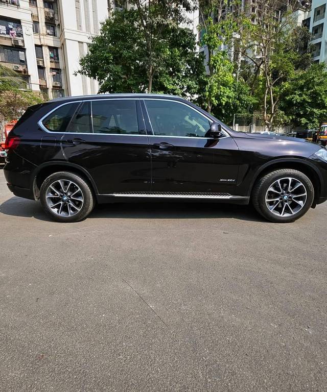 https://images10.gaadi.com/usedcar_image/4518547/original/processed_e5ffbf2bf75bb4d1a2734a9b6ebfc9b0.jpg?imwidth=6401