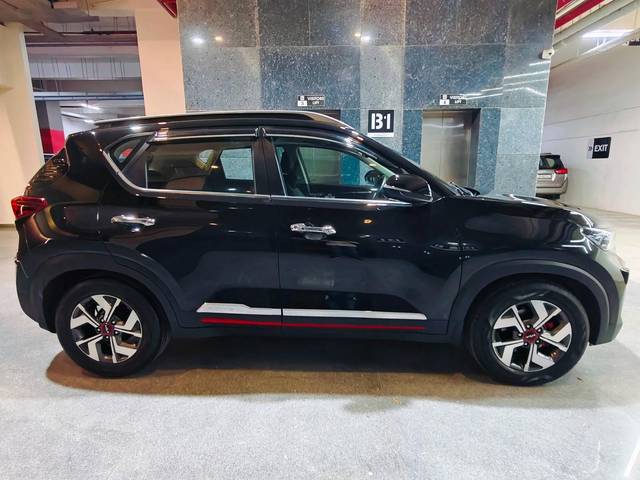 https://images10.gaadi.com/usedcar_image/4518549/original/processed_71f516cbb07be9a07c836c63f894593b.jpeg?imwidth=6401