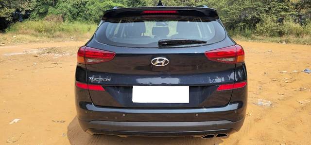 https://images10.gaadi.com/usedcar_image/4518567/original/processed_fa08ca67f65f40cd0cb5e4bc4df3a8b4.jpg?imwidth=6402