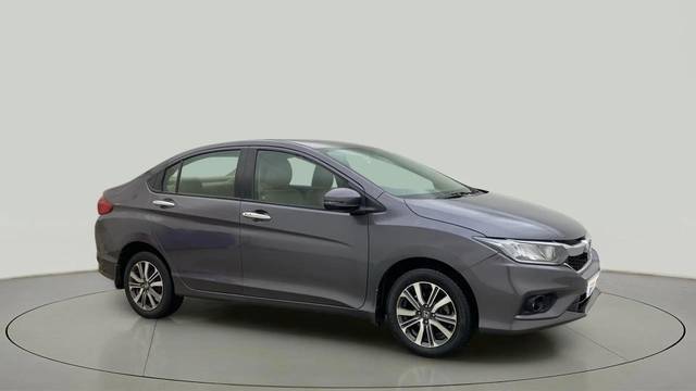 https://images10.gaadi.com/usedcar_image/4518579/original/2782d795d1bf1ebbfd99e9ffdac9ea3a.jpg?imwidth=6400