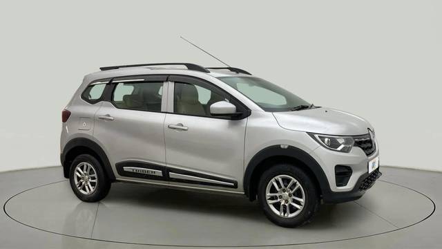 https://images10.gaadi.com/usedcar_image/4518583/original/31dbaefe27c664b16736289edc208101.jpg?imwidth=6400