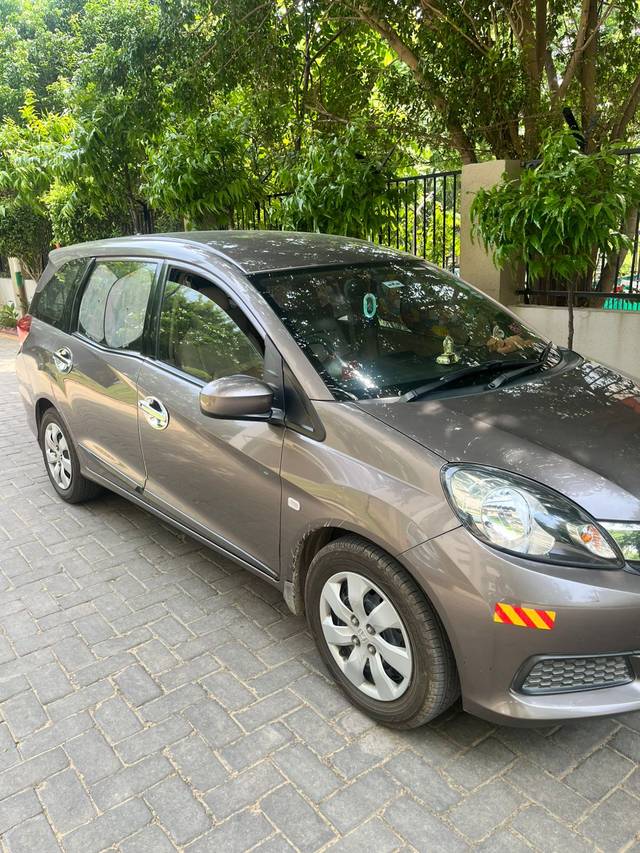 https://images10.gaadi.com/usedcar_image/4518612/original/fbe0314c-c6fc-43de-91b2-982d912fff03.jpg?imwidth=6402