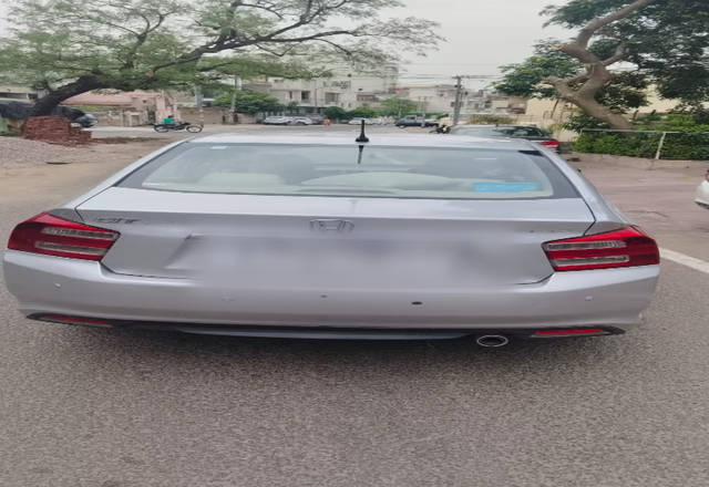 https://images10.gaadi.com/usedcar_image/4518623/original/a9b12f1d-49d2-4b9a-bd04-aed16d16468c.?imwidth=6402