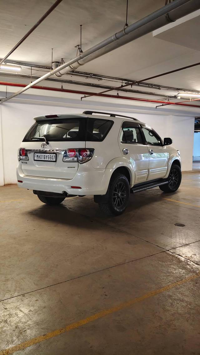 https://images10.gaadi.com/usedcar_image/4518685/original/processed_15b4b2313e3bc63eb4743a580454acd6.jpg?imwidth=6402