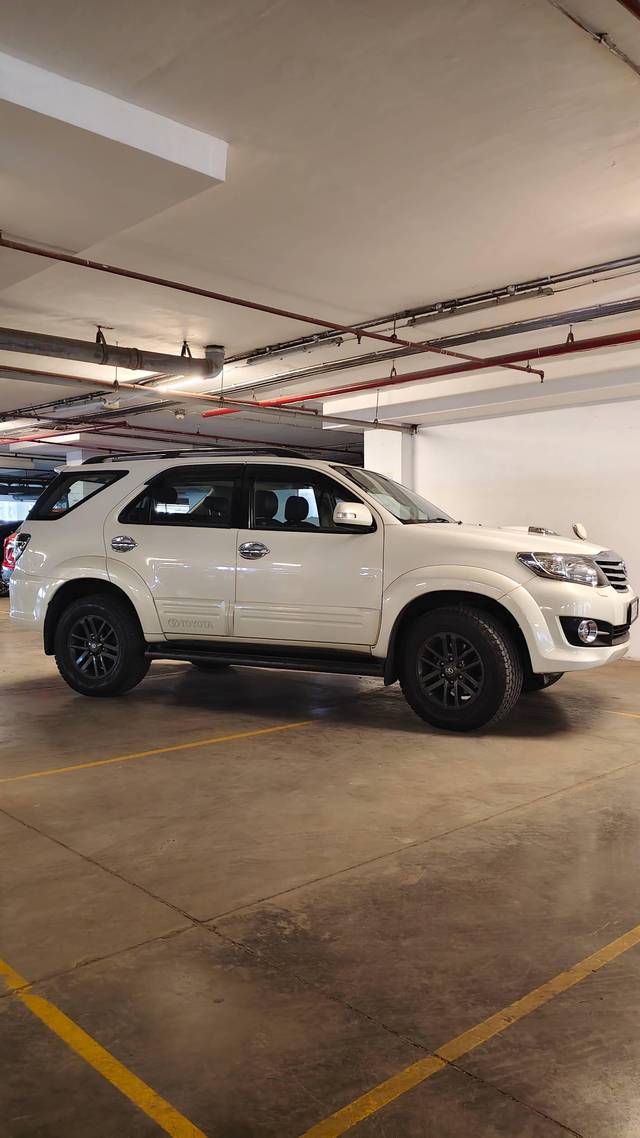 https://images10.gaadi.com/usedcar_image/4518685/original/processed_e14ae6147cf81255ebf7d84288829c91.jpg?imwidth=6401