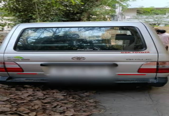 https://images10.gaadi.com/usedcar_image/4518749/original/b9936c16-ca12-489d-91a4-3ac1dfa1acfe.?imwidth=6401