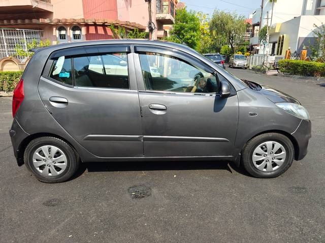https://images10.gaadi.com/usedcar_image/4518765/original/ac498e7bd1e63313cfc023e60657e36a.jpg?imwidth=6401