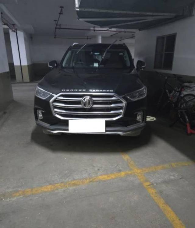 https://images10.gaadi.com/usedcar_image/4518769/original/processed_726adf11-a455-4c47-9c85-70d035bcb838.jpeg?imwidth=6400