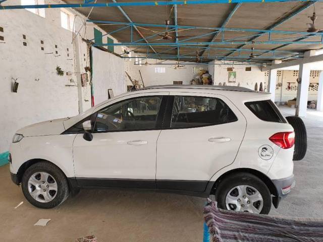 https://images10.gaadi.com/usedcar_image/4518771/original/processed_84e6588d-efb7-43d7-9923-0f535f275815.jpg?imwidth=6402