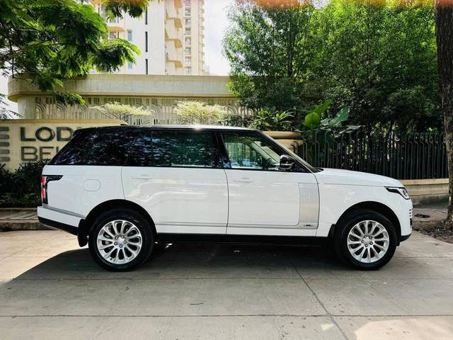 https://images10.gaadi.com/usedcar_image/4518789/original/processed_eb086b8cfe496a68a2d89aca87d40c13.jpeg?imwidth=6401