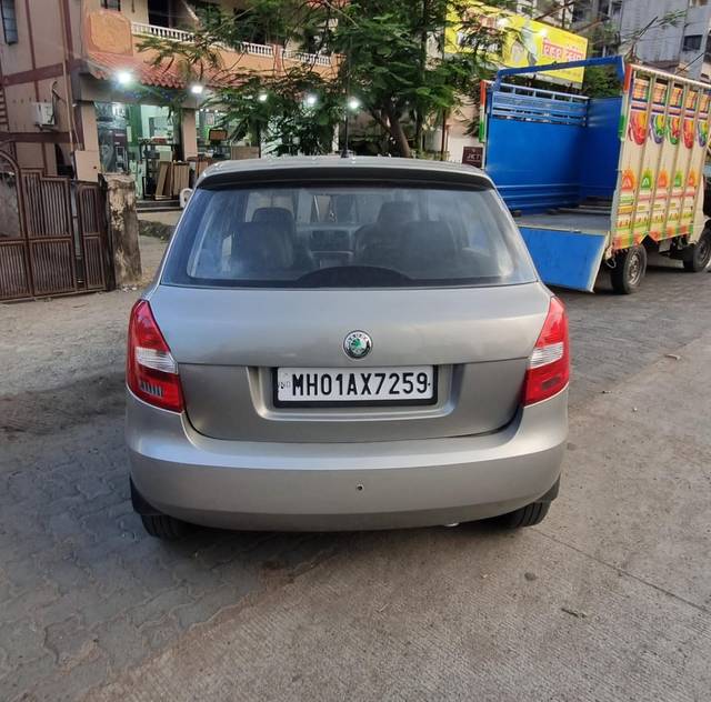 https://images10.gaadi.com/usedcar_image/4518795/original/0e71e534aa5b6e0b850c49d6a69e1ba0.jpg?imwidth=6401