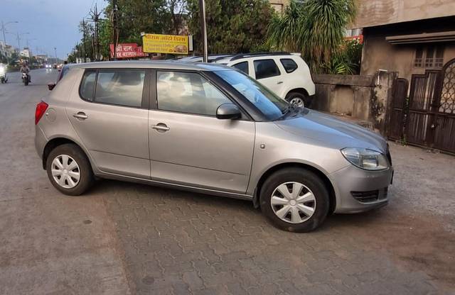 https://images10.gaadi.com/usedcar_image/4518795/original/98fa6eb8af6916fcce9402e32e1aa0c8.jpg?imwidth=6402