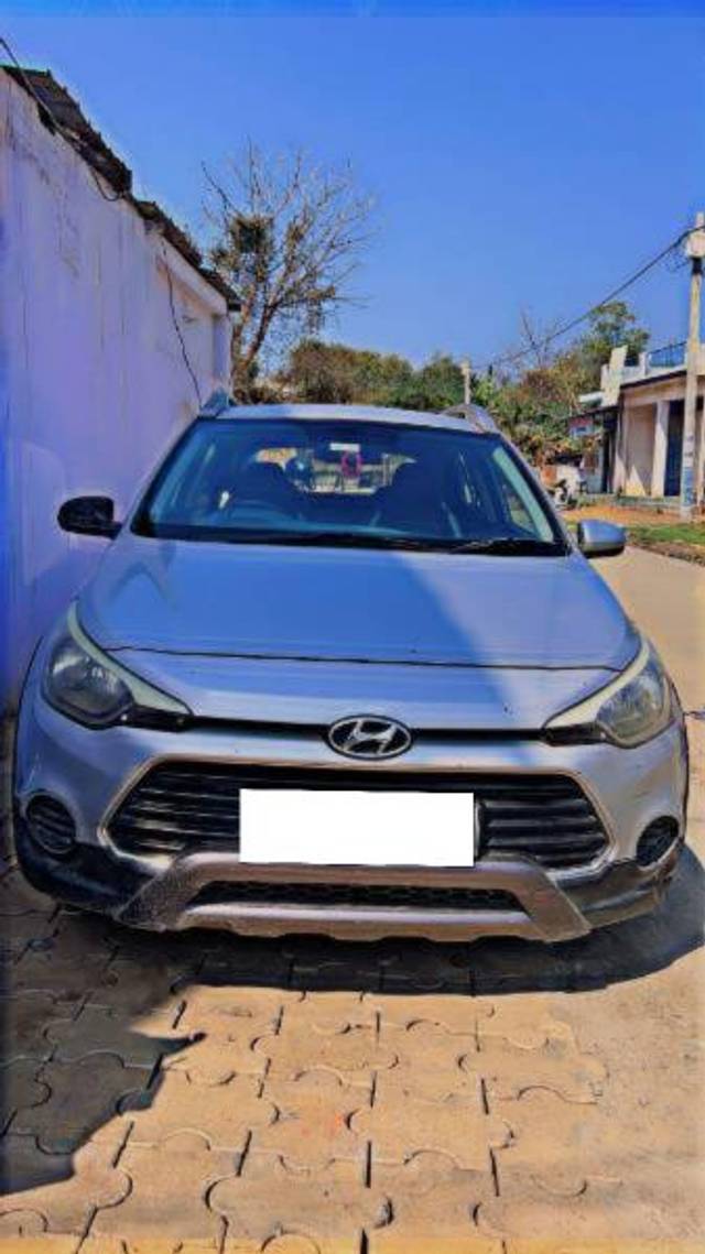 https://images10.gaadi.com/usedcar_image/4518796/original/processed_e9b02e24-2907-4618-9910-c31641e504cf.jpg?imwidth=6400
